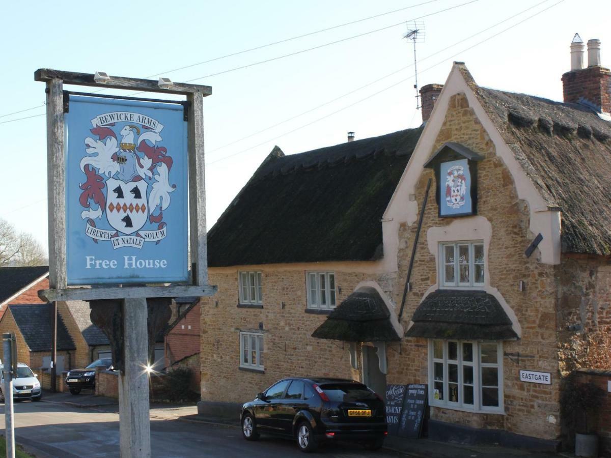 The Bewicke Arms Bed and Breakfast Hallaton Buitenkant foto